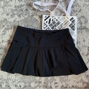 Lululemon skirt (Sz 6)